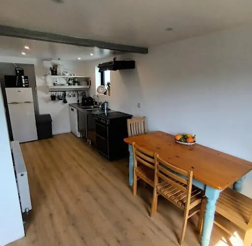 2 Bedroom House Hébergement de vacances Glandore