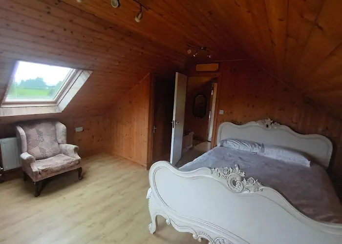 2 Bedroom House Hébergement de vacances Glandore